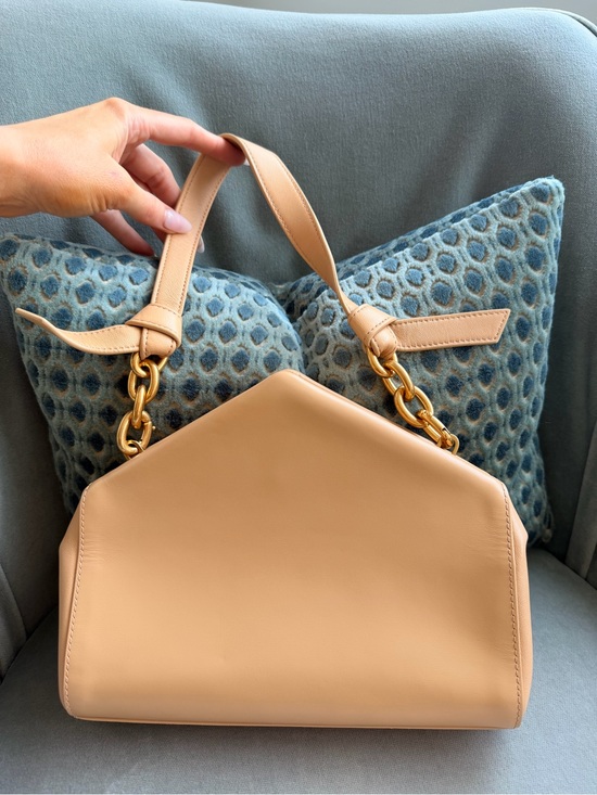 Bottega Veneta Handbags - Bottega Veneta Beige Tip Top Handle Leather Bag